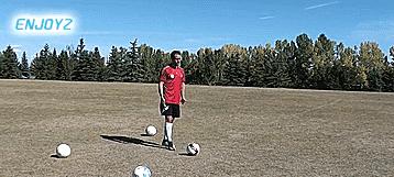 如何提高足球射门技巧（练习是关键，掌握正确动作让你成为射门高手）