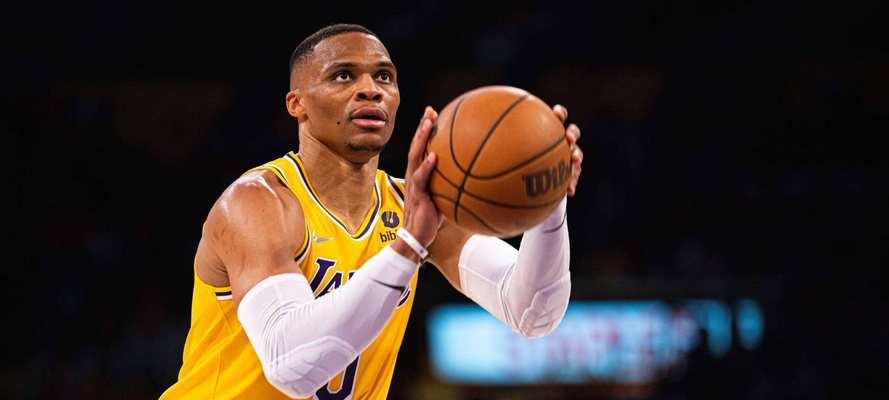 NBA球场上最帅的过人高手（揭晓“颜值+技术”双料担当，他们谁最能带球穿梭？）