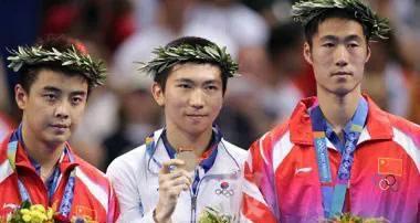 历届乒乓球男单金牌得主（中国乒乓球男单选手连续多届夺金的辉煌成就）