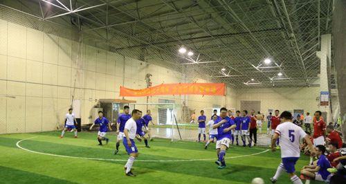 提升室内五人足球技巧的关键方法（掌握精准传球、灵活运动和战术组织的要诀）