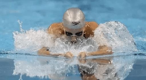 游泳初学者如何掌握基本技巧（掌握游泳的关键是什么？）
