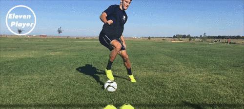 如何提升左脚打门技巧（以足球训练为基础，掌握左脚打门的关键技巧）