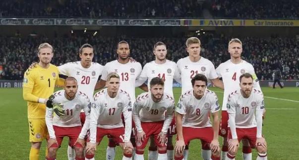日本和丹麦世界杯历史成绩（探索两支球队的辉煌与失落）