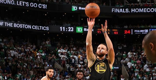 深入理解篮球合法防守位置（解析篮球比赛中的合法防守位置及其重要性）