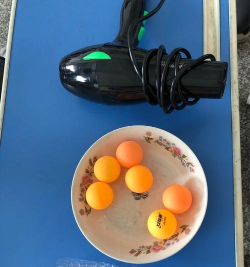巧用技巧，从瓶子吹出乒乓球（掌握正确方法，成为乒乓球吹瓶高手）
