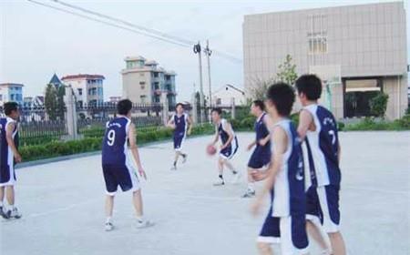 篮球五种组合防守脚步训练的重要性（提高篮球防守能力的有效方法）