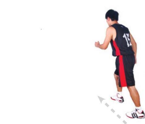 篮球防守进阶技巧（提高篮球防守水平，掌握滑步和追击步的关键技巧）