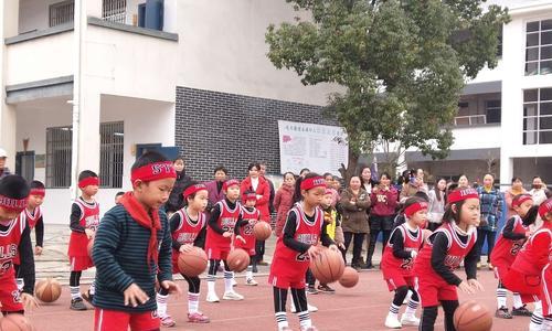 一年级小朋友篮球防守训练的重要性（培养小朋友的基本篮球技巧和团队合作能力）