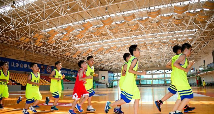 提高篮球队友投篮和防守能力的组合训练方法（加强篮球团队合作，实现全面进步）