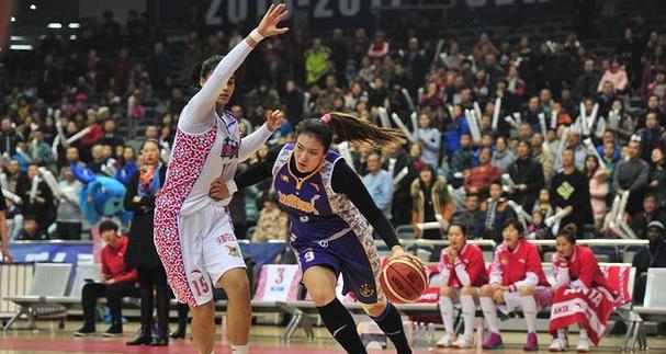 篮球1v1防守原则，提升个人防守实力（掌握1v1防守技巧，成为不可逾越的防守者）