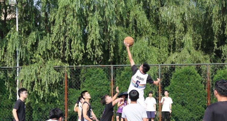 篮球防守（以篮球防守适合哪个位置发球？）