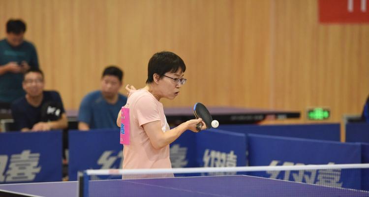 乒乓球周边拍照技巧大全（掌握乒乓球周边拍照技巧，展现动感与活力）