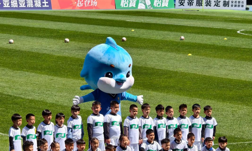 足球进球必胜技巧（揭秘足球进球的关键技巧，带你打破对手防线！）