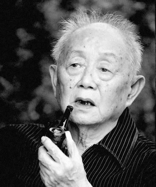 民国足球技巧的传承与发展（探究民国时期足球技巧的特点与演变）