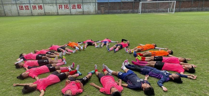 足球绕圈圈射门技巧大揭秘（让你的射门更具威力和准确性，掌握关键技巧）