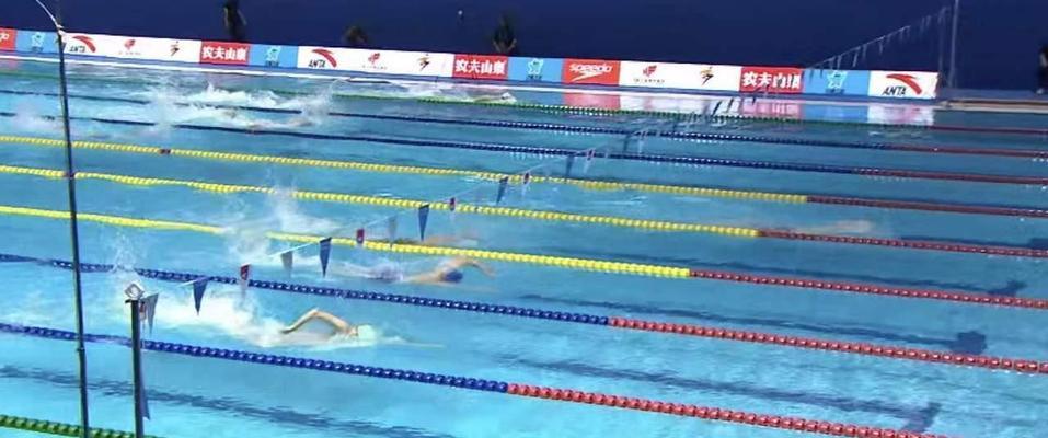 游泳跳水技巧（深入了解专业游泳跳水的技巧和要领）