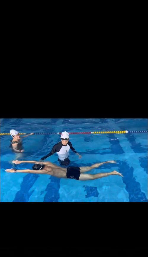 掌握正确的蛙泳技巧，畅游水中乐园（如何正确学习和实践蛙泳技巧，成为一名优秀的蛙泳者）